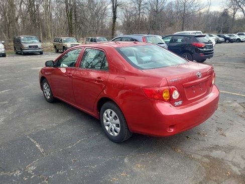 Used 2010 Toyota Corolla image 3