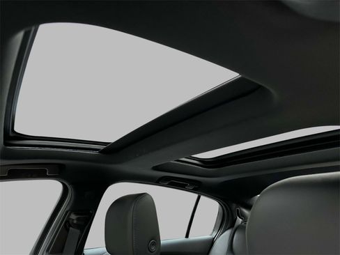 Certified 2025 Cadillac CT5 Sport w/ Technology Package image 22