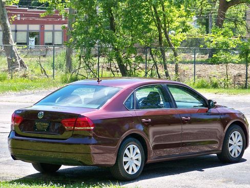 Used 2013 Volkswagen Passat 2.5 S FWD image 4