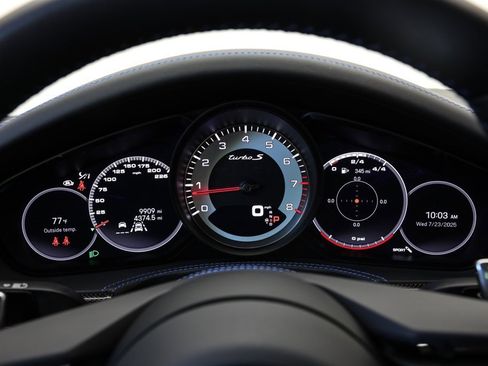Used 2023 Porsche Panamera Turbo S image 16