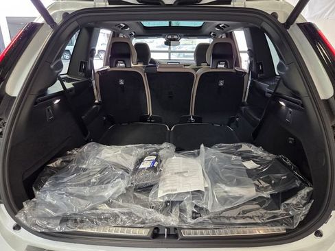 New 2026 Volvo XC90 T8 Plus w/ Protection Package Premier AWD/4WD image 14