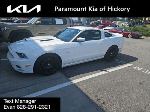 Used 2013 Ford Mustang GT Premium w/ Comfort Pkg RWD image 6
