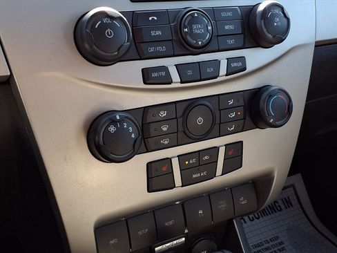 Used 2011 Ford Focus SEL w/ 301A Rapid Spec Order Code image 9