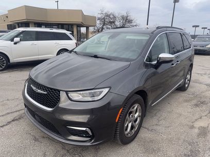 Used 2023 Chrysler Pacifica Limited