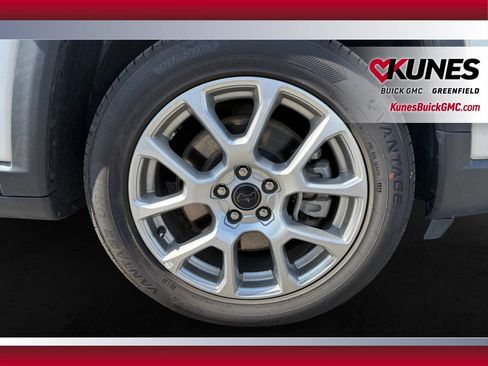 Used 2025 Jeep Compass Limited AWD/4WD image 13