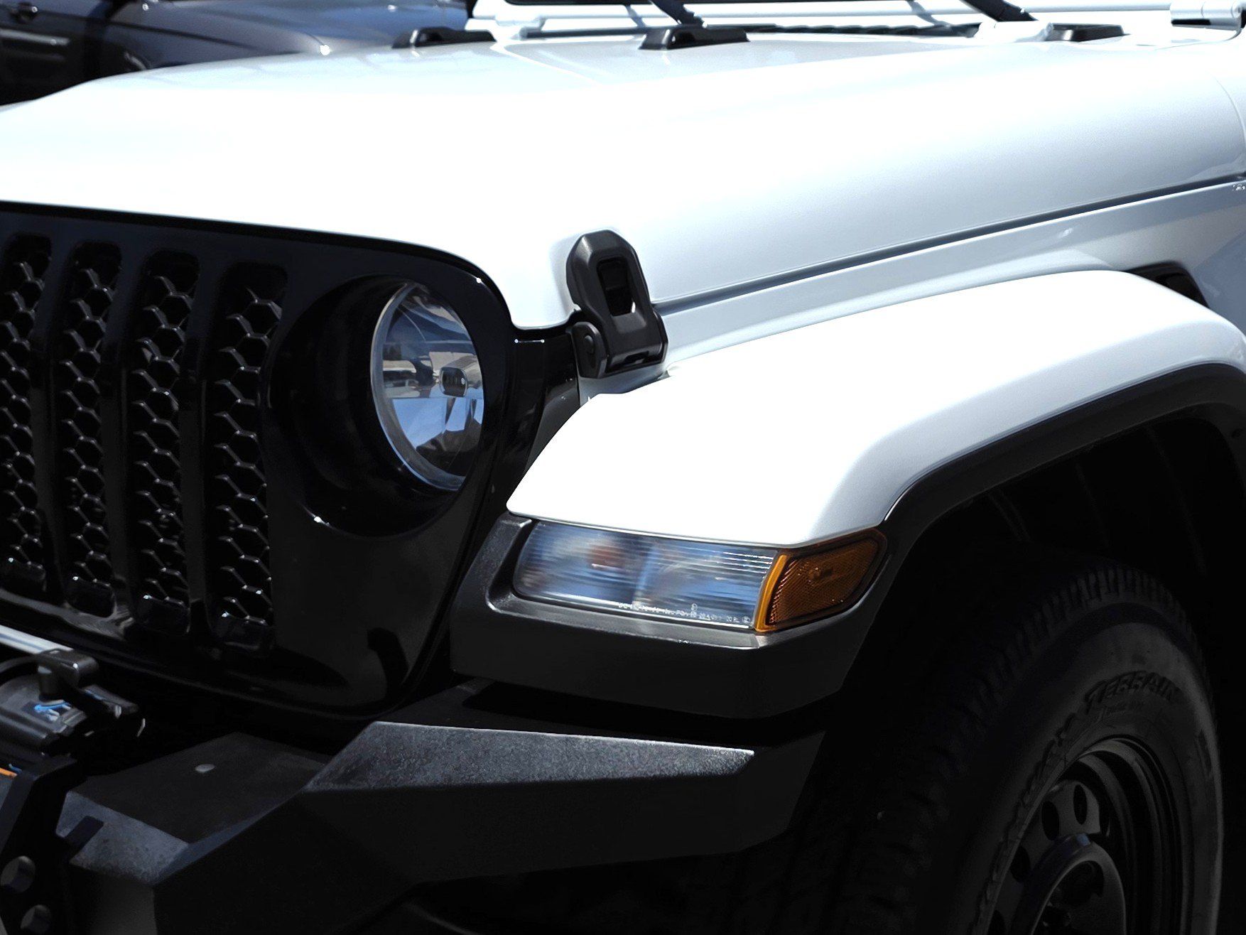 Certified 2021 Jeep Gladiator Sport AWD/4WD image 8