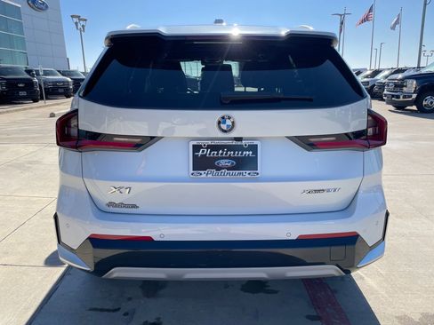 Used 2025 BMW X1 xDrive28i image 4