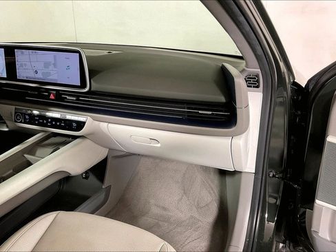 Used 2024 Hyundai Ioniq 6 SEL RWD image 16
