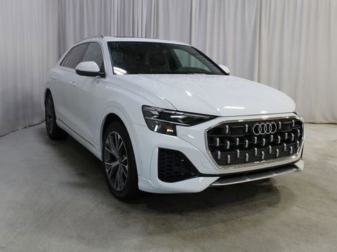 Used 2024 Audi Q8 Prestige w/ Prestige Package AWD/4WD image 38