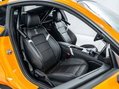 Used 2021 Ford Mustang Shelby GT500 w/ Technology Package image 31