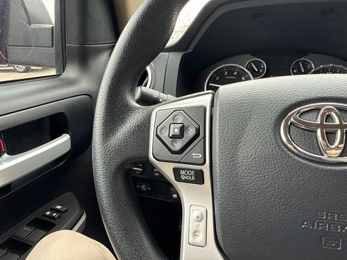 Used 2017 Toyota Tundra SR5 w/ SR5 Upgrade Package AWD/4WD image 15