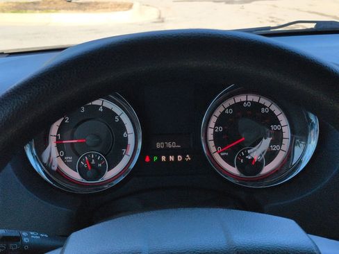 Used 2014 Dodge Grand Caravan SXT FWD image 24