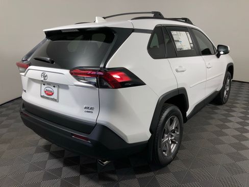 New 2025 Toyota RAV4 XLE image 5
