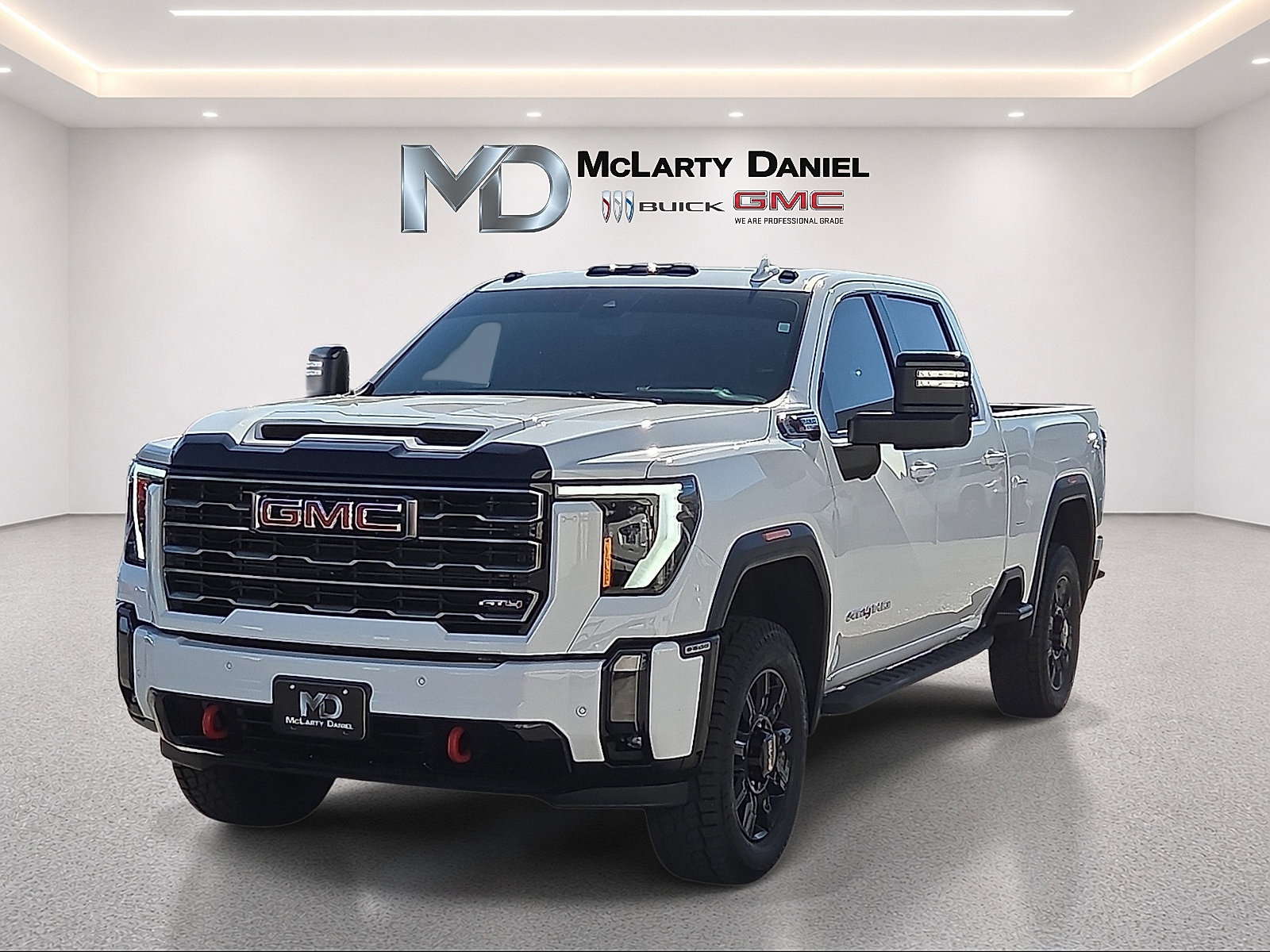 Used 2024 GMC Sierra 2500 AT4 w/ AT4 Premium Plus Package AWD/4WD image 3