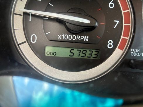 Used 2005 Toyota Sienna CE image 8