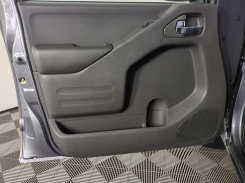 Used 2019 Nissan Frontier SV w/ Value Truck Package AWD/4WD image 13