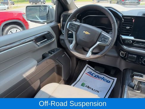 Used 2025 Chevrolet Silverado 1500 LTZ w/ LTZ Premium Package AWD/4WD image 17