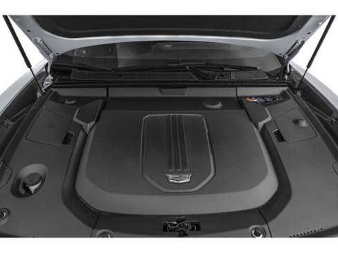 Used 2025 Cadillac Lyriq Luxury w/ LPO, Floor Liner Package AWD/4WD image 13