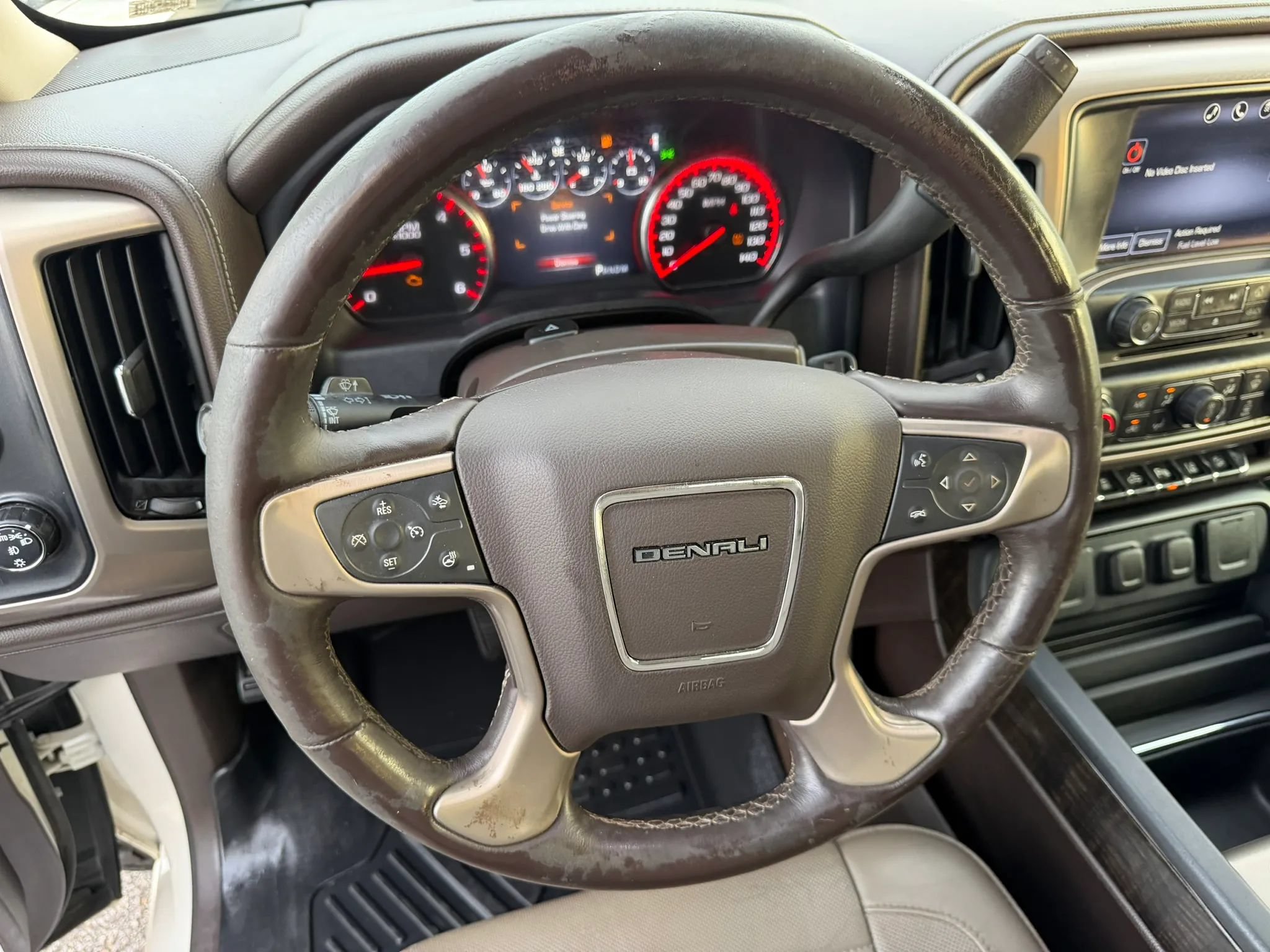 Used 2015 GMC Sierra 1500 Denali AWD/4WD image 40