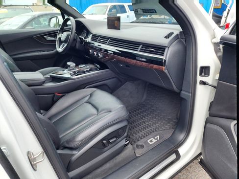 Used 2017 Audi Q7 3.0T Premium AWD/4WD image 33