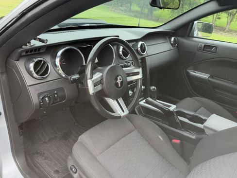 Used 2005 Ford Mustang GT Premium RWD image 12