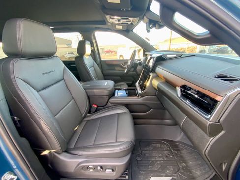 New 2026 GMC Yukon XL Denali w/ Sun & Power Step Package image 28