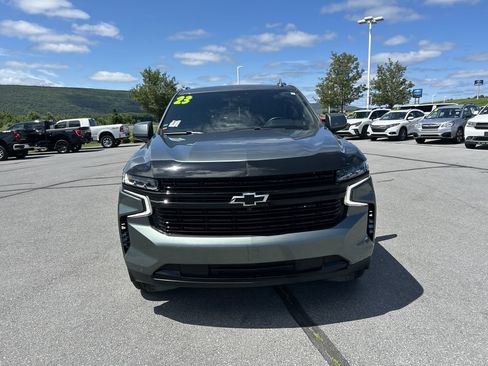 Used 2023 Chevrolet Suburban RST w/ Sport Performance Package image 2
