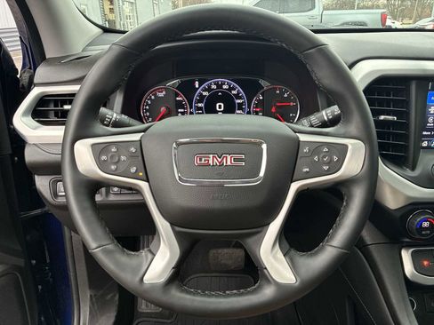 Used 2023 GMC Acadia SLT w/ Technology Package image 10