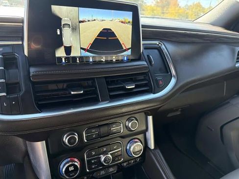 Used 2024 GMC Yukon XL SLT w/ SLT Luxury Package image 78