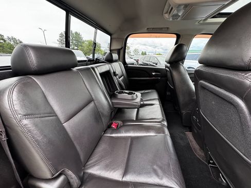 Used 2011 GMC Sierra 2500 Denali w/ LPO, Protection Package AWD/4WD image 32