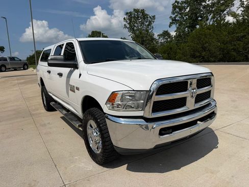 Used 2018 RAM 3500 Tradesman w/ Chrome Appearance Group AWD/4WD image 3