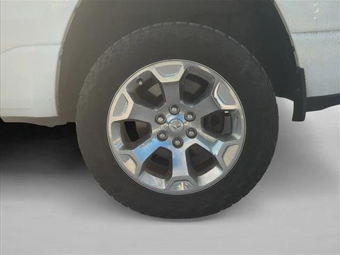 Used 2019 RAM 1500 Big Horn image 9