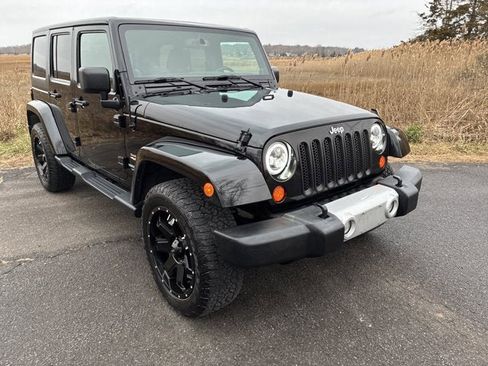 Used 2013 Jeep Wrangler Unlimited Sahara w/ Connectivity Group image 5