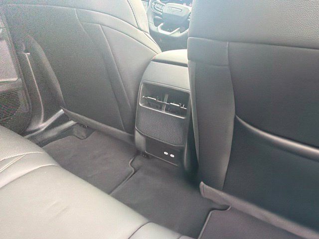 Used 2026 Jeep Cherokee Limited AWD/4WD image 14