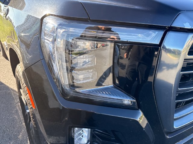 Used 2022 GMC Yukon AT4 AWD/4WD image 12