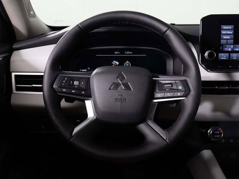 New 2025 Mitsubishi Outlander SEL image 44