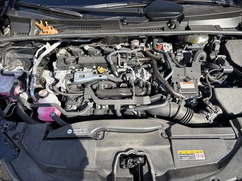 Used 2024 Toyota Prius XLE image 33