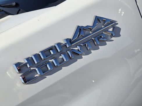 Used 2020 Chevrolet Silverado 2500 High Country w/ Z71 Off-Road Package AWD/4WD image 12