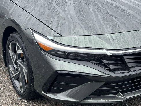 New 2026 Hyundai Elantra Limited FWD image 7