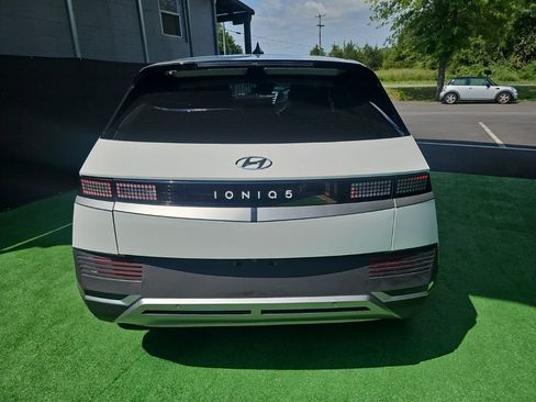 Used 2023 Hyundai Ioniq 5 SE AWD/4WD image 8