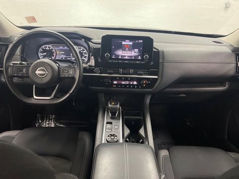 Used 2022 Nissan Pathfinder SV image 15