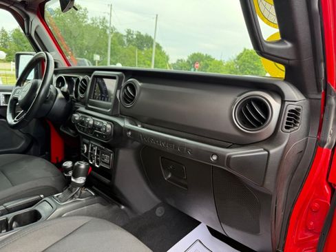 Used 2022 Jeep Wrangler Unlimited Sport AWD/4WD image 23