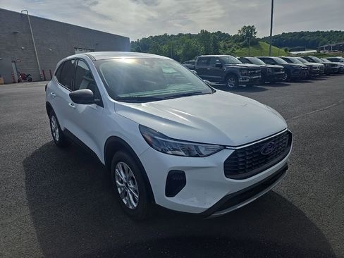 Used 2025 Ford Escape Active AWD/4WD image 9