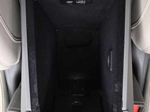 Used 2023 Cadillac XT6 Premium Luxury w/ Technology Package image 25