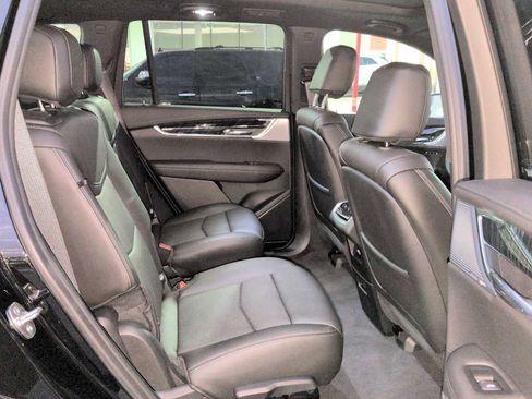 Used 2025 Cadillac XT6 Premium Luxury w/ Technology Package image 26