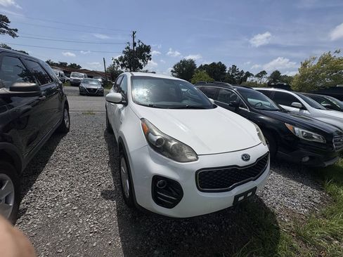 Used 2018 Kia Sportage LX AWD/4WD image 1