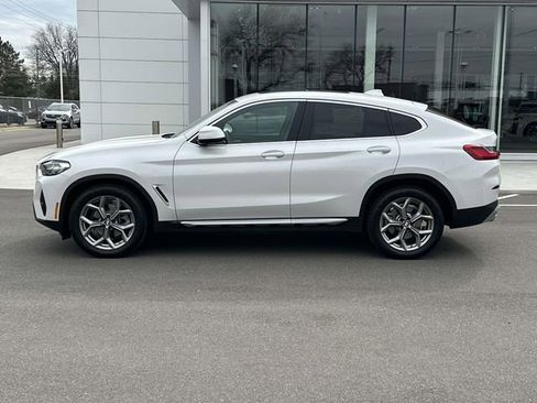 Used 2023 BMW X4 xDrive30i w/ Premium Package image 10