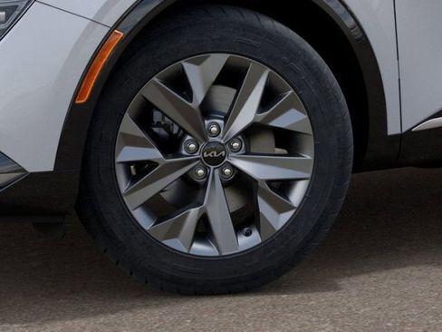 New 2025 Kia Sportage SX image 9