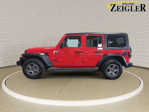 Used 2022 Jeep Wrangler Unlimited Sport AWD/4WD image 8