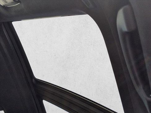 Used 2025 BMW X7 M60i image 16